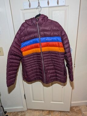 3X Women's cotopaxi Hooded Fuego Down Puffer Jacket "Wine Stripes"